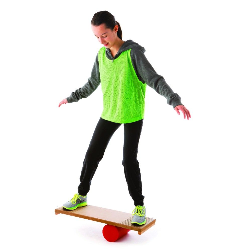 Material deportivo para colegios. set rolla bolla de equilibrio. set compuesto por 1 cilindro de polietileno y 1 placha de madera muy s&oacute;lida, existen 2 versiones: rodillo de di&aacute;metro 90 mm y-o 130 mm de di&aacute;metro, el mayor di&aacute;metro del rodillo implica m&aacute;s dificultad. dimensiones tabla: longitud 75 x Ancho 25 cm.
